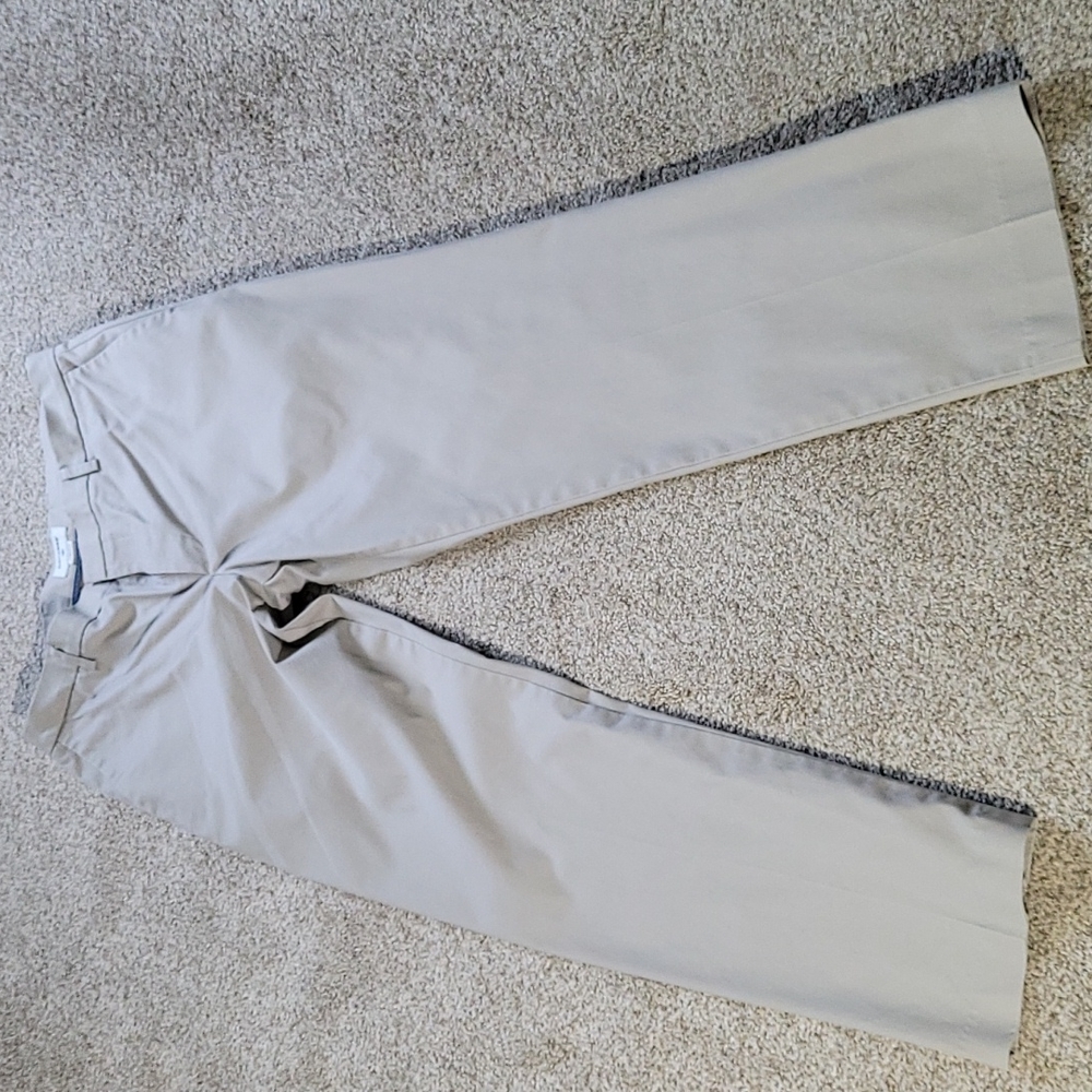 Dockers straight fit pants. Size 34x32.